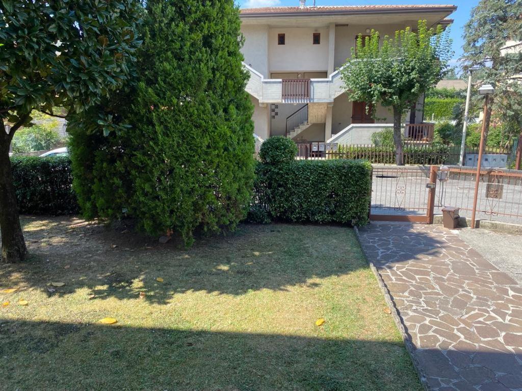 Vesna Apartment ديسينسانو ديل غاردا المظهر الخارجي الصورة